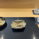 割烹 渡辺 - 鮑の4時間酒蒸し　アワビ醤油