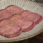 炭火焼肉オールスターズホルモンとんぼ - 