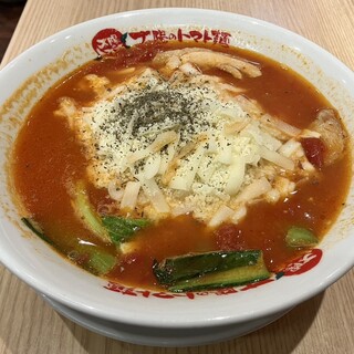 太陽のトマト麺_2