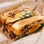 ベーコンエッグサンド