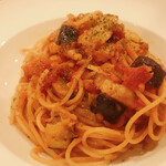 自家製ベーコンとナスのトマトパスタ