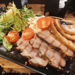 厚切り自家製ベーコン