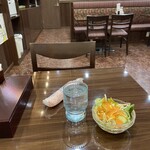 더 로이야루 아지안 킷친 다이야몬도 세이루카 가든점