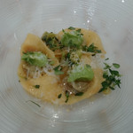 クイントカント - 8皿目：仔羊とフィノキエット入りトルテッリ、ペコリーノチーズとタイムが香りをプラス