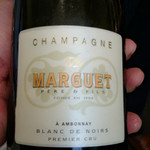 クイントカント - まずはシャンパンで乾杯