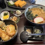 二八そば 一貴 - 日替わりランチ たぬきそば・半海老天丼♪お新香、わらび餅、ポテトサラダも付いて…900円！！！