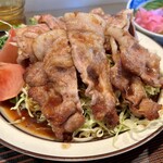 手打風ラーメン 洋定食 ボリューム - 料理写真:生姜焼定食（上）