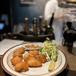 le bistrot des bleus - ベニエ、奥のソースが美味しいです。