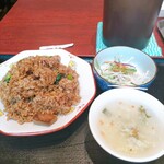 健康中華 青蓮 - ★豚バラ炒飯 900円 たったこれだけ！ CP 悪すぎ！