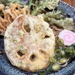 OSOBAR - 三種の天ぷら蕎麦