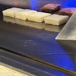 大阪 京橋 鉄板焼 ステーキ 玄牛 - 和牛のハンバーグのサンドイッチ