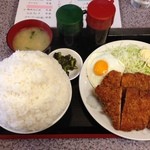 旭川ラーメン天山 - チキンカツ定食ご飯大盛り