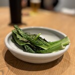 なぎさのハンバーガー - 季節の鎌倉野菜の薪火焼き　一味唐辛子をのせて