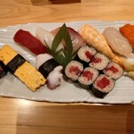 季の庭 - 夫が　頼んだ　玉子　サーモンは　私にくる