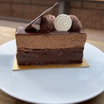 パティスリー リョーコ - プチガトー　横から