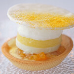 Héritage by Kei Kobayashi - ランチコース 17800円 の柑橘を使ったタルト 水晶文旦、紅まどんな