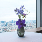 Héritage by Kei Kobayashi - 店内のテーブル席の風景です