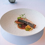 Héritage by Kei Kobayashi - ランチコース 17800円 のサワラ　霧のスープ煮詰め 万願寺唐辛子のピューレ、菊芋チップス、桃