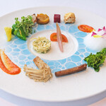 Héritage by Kei Kobayashi - ランチコース 17800円 のアシェットレギューム 12種類の野菜の前菜