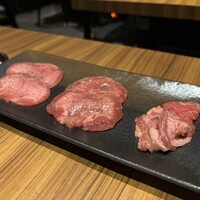 中目黒焼肉 登牛門 - 