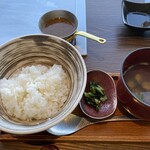 289431497 - ゴハンとしじみ汁(おかわり無料)
