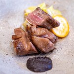 柚木元 - 2025.3本州鹿タン一本焼き 白菜 金柑 乾燥香茸ソース