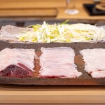 柚木元 - 2025.3 ツキノワグマ（写真左）モモ（写真中央）ロース（写真右）バラ