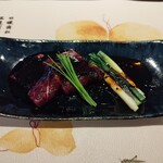 中国四川酒家 蔓山 - 似鯨と行者ニンニクの紅油ソース