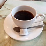 じじばば - ◯コーヒー
抽出されてから時間経過はしてるだろうけれど
味わいはそんなに悪くはない

苦味優勢で酸味も適度にあり
伝票裏に書いてある通り
ダートコーヒーらしい味わいには感じた