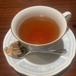 紅茶と洋酒の店 リンクス - トライアングルフレーバーティー（¥825）※クッキー1枚サービス