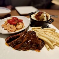 DINING & BAR TABLE 9 TOKYO - 