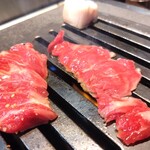 浪花焼肉 肉タレ屋 - サービス定食　タンカルビと和牛切り落とし