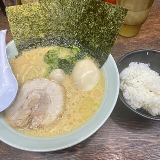 横浜家系ラーメン 魂心家_1
