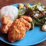チキンハート - ランチのCプレート大きなムネ肉3個平日なら700円土日なら770円