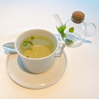 ベージュ アラン・デュカス 東京 - 