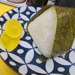 味心 - 塩がきいたおにぎり１個　120円