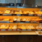 あべにゅー - 料理写真:ベーカリーは１０：００からオープン