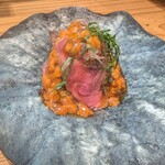 食らんど もっちゃん - 牛あぶりうにポン酢かけ・ハーフ（1375円）