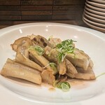 食らんど もっちゃん - 鳴門れんこん・シャキシャキ魚醤バター（990円）