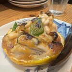 食らんど もっちゃん - かき・白子・貝柱の柚釜焼（1650円）