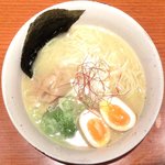 TORISOBA 雄 - 天然鶏そば+半熟味玉 900円