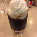 マヅラ喫茶店 - たっぷりホイップのアイスウインナーコーヒー