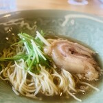 柚木元 - ⑯【〆】
      2Rd目：猪出汁のラーメン、焼猪、水菜