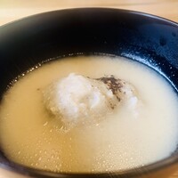 柚木元 - ②【椀】
                    椀種：穴熊出汁+喜久水酒造の酒粕
                    椀妻：焦がし蕎麦掻