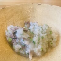 柚木元 - ①【凌ぎ-1】
                    鹿バラ肉+鹿出汁のおじや、ハコベ+ナズナ、蕪