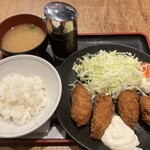 쿠시카츠 덴가나 Bivi 츠쿠바점 - 굴 튀김 정식 (980엔)