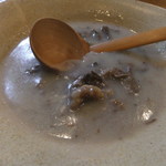 そばの実 一閑人 - 牛すじ肉のそば湯炊き(900円)
      