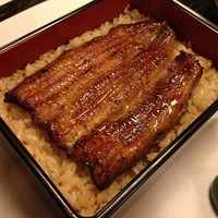 鰻割烹 伊豆栄 本店 - 松コース（８，６４０円）の食事「うな重、肝吸、香の物」２０１４年７月