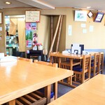 やぶ善 - 店内中央の席。