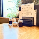 やぶ善 - 卓上常備がシンプルなのは、味自慢の証。